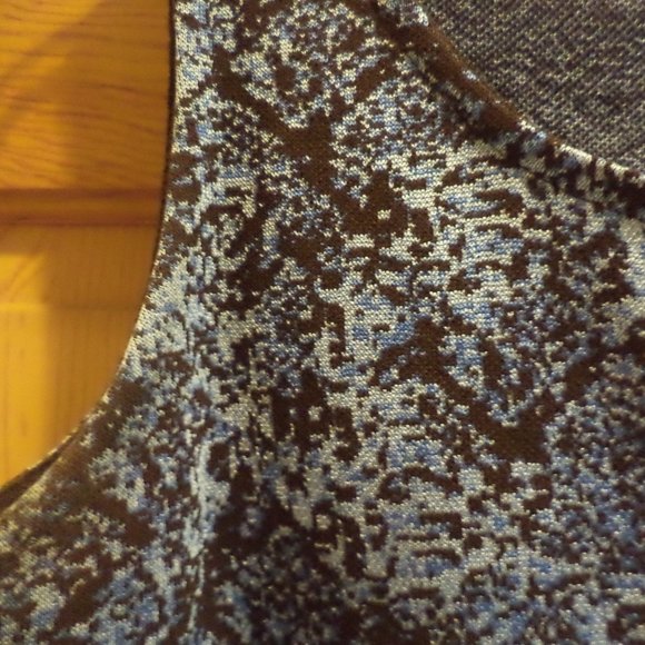 ST. JOHN CAMISOLE TOP TANK ~ SLEEVELESS ~ Brown with Shades of Blue~Size: Small - Picture 4 of 9